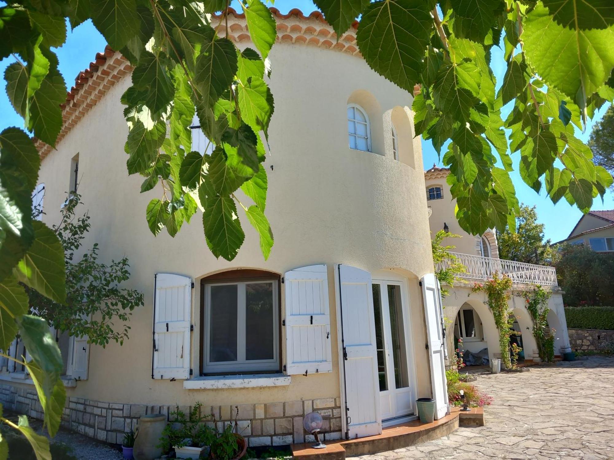 Hotel Le Relais Fleuri à Alès Extérieur photo