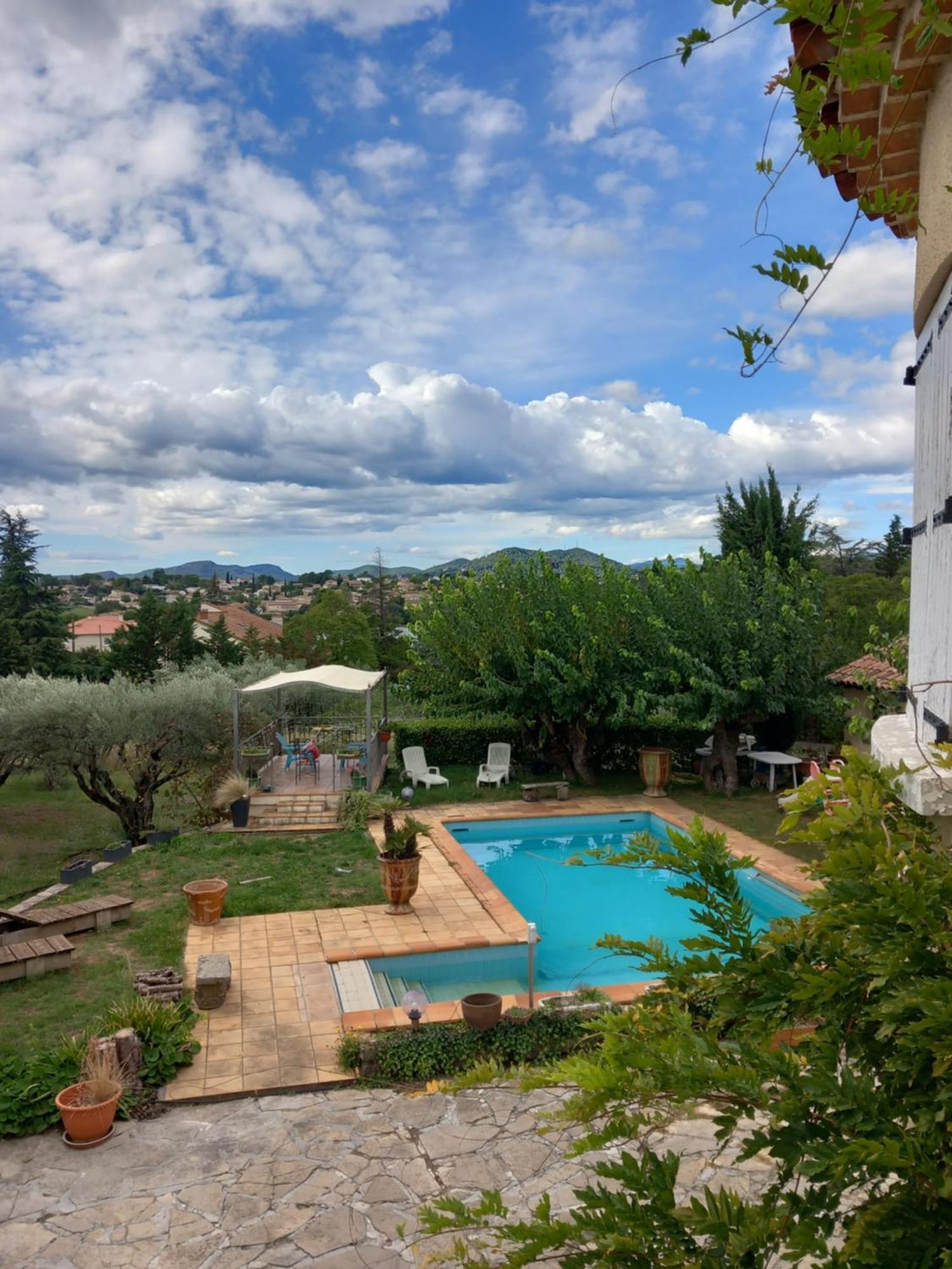 Hotel Le Relais Fleuri à Alès Extérieur photo